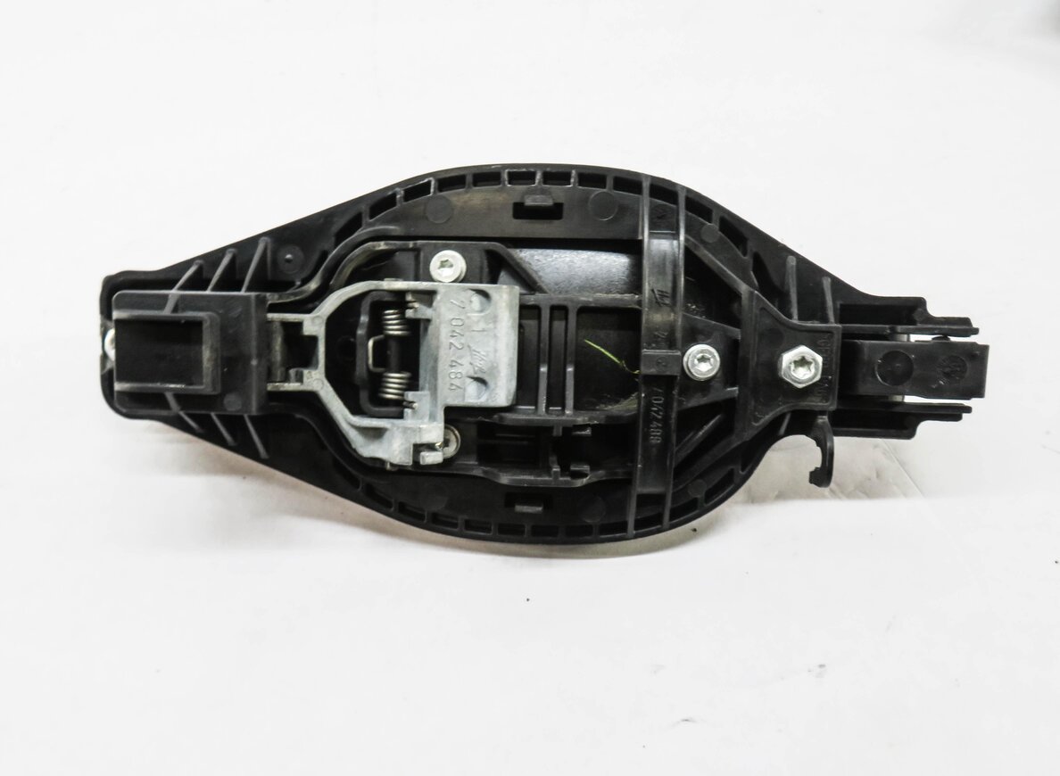 Thumbnail 4: 2010-2012 RANGE ROVER (L322) FRONT / REAR - PASSENGER DOOR HANDLE (BLACK 820)