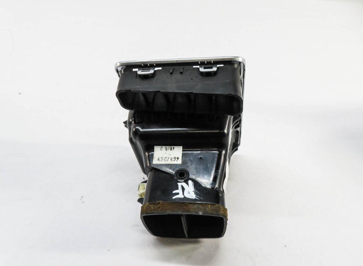 Thumbnail 3: 2010 RANGE ROVER (L322) RIGHT FRONT PASSENGER OUTER DASH HEATER A/C AIR VENT