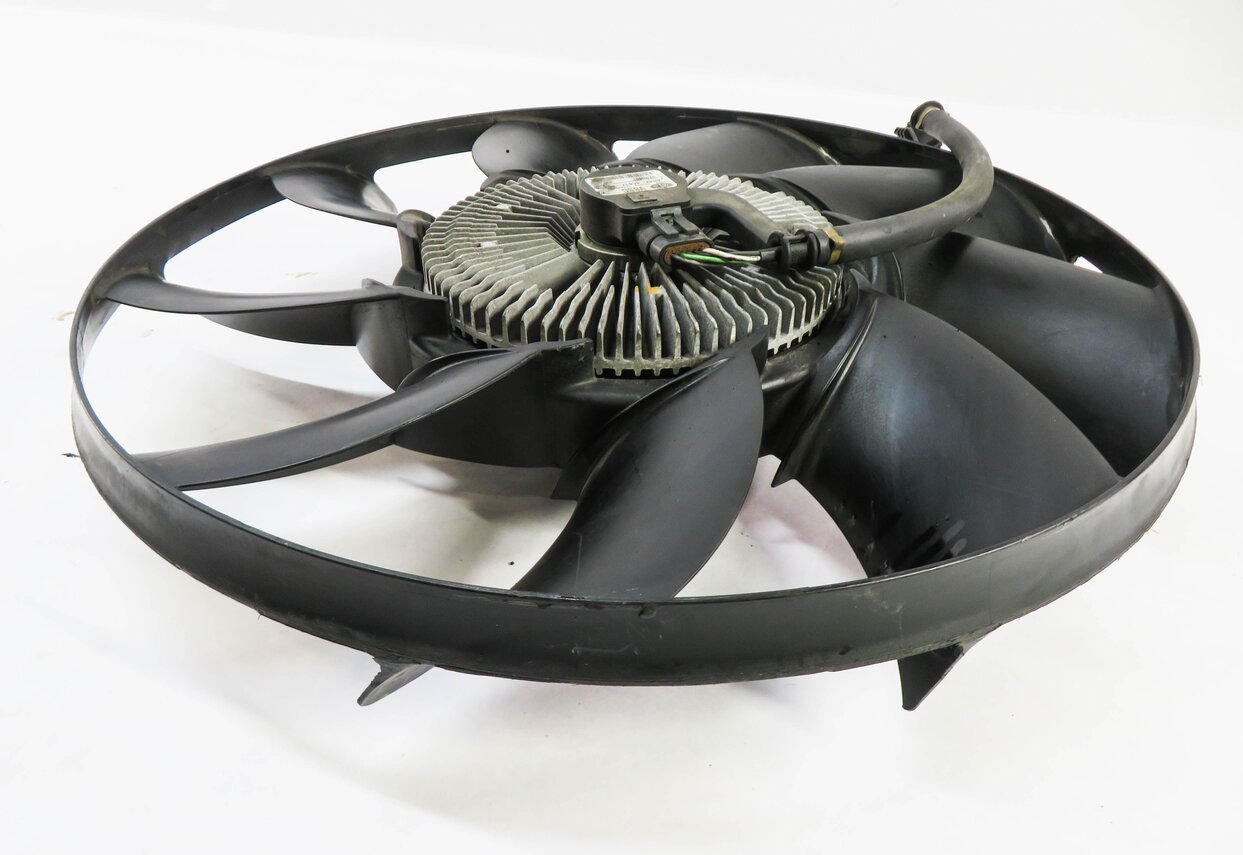Thumbnail 3: 2010-2018 RANGE ROVER SPORT LR4 - 3.0L / 5.0L SUPERCHARGED ENGINE COOLING FAN
