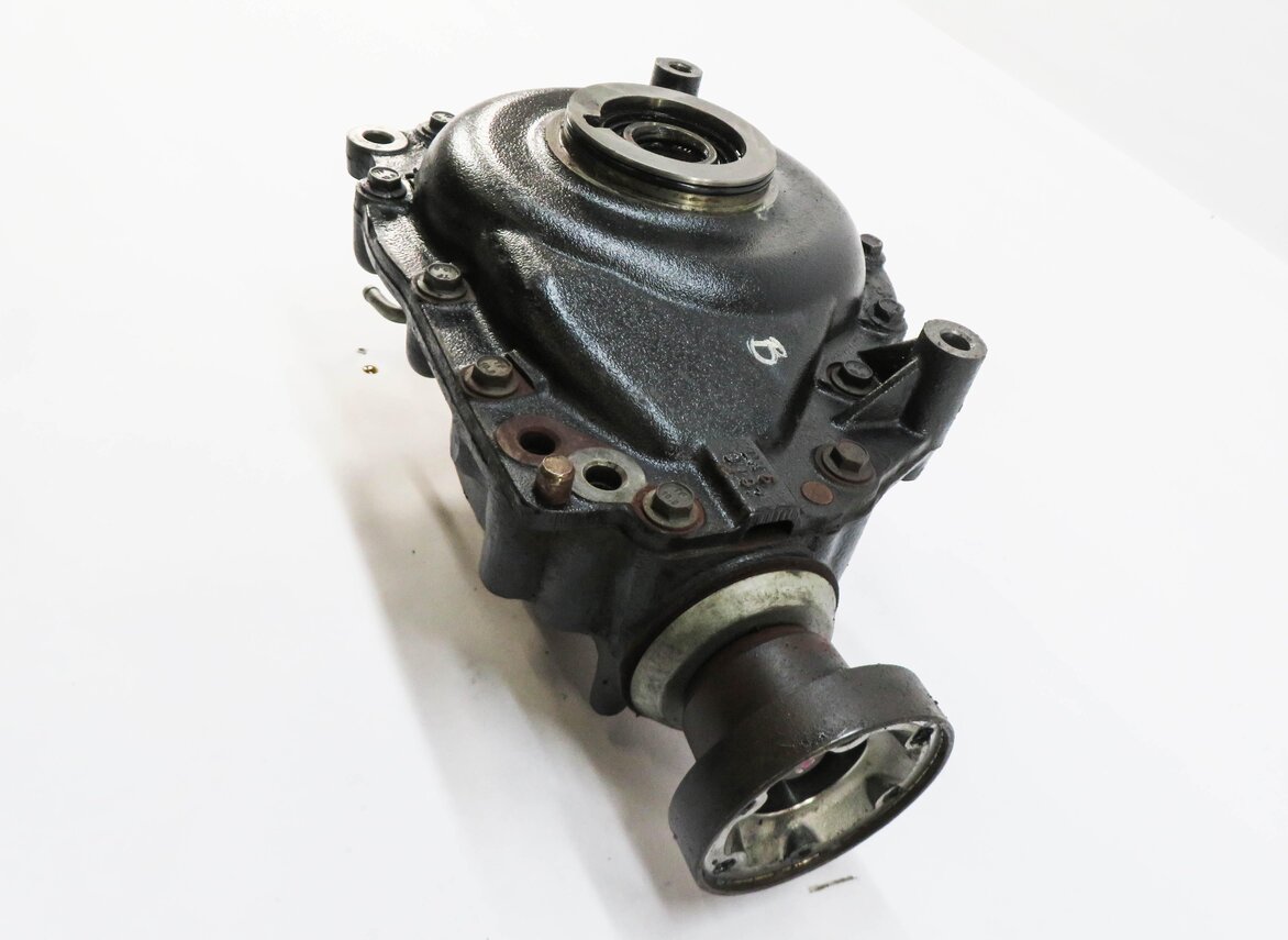 Thumbnail 2: 2010-2012 RANGE ROVER (L322) FRONT DIFFERENTIAL GEAR CARRIER (3.54 RATIO)