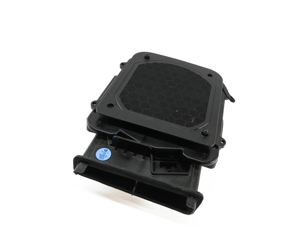 2016 BMW X1 (F48) RIGHT FRONT PASSENGER SUB SUBWOOFER SPEAKER