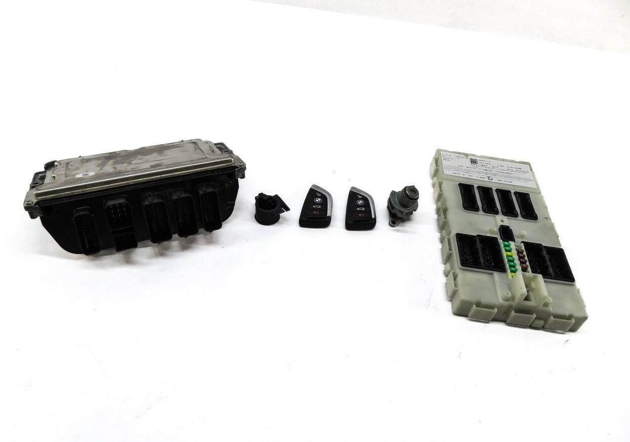 Thumbnail 2: 2016-2018 BMW X1 X2 (F39 F48) MINI COOPER CLUBMAN - 2.0L DME BCM MODULE KEY SET