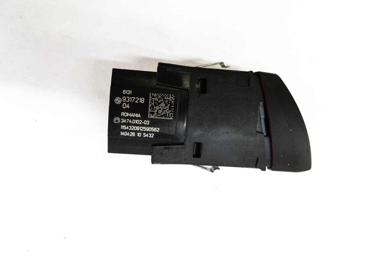 Thumbnail 3: 2016 BMW X1 (F48) HAZARD SWITCH BUTTON