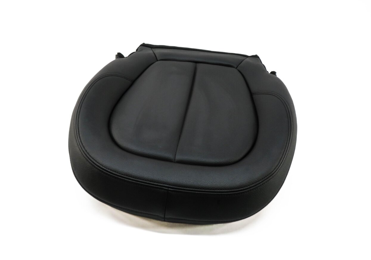 2016 BMW X1 (F48) RIGHT FRONT PASSENGER LOWER BOTTOM SEAT SKIN ONLY (BLACK)