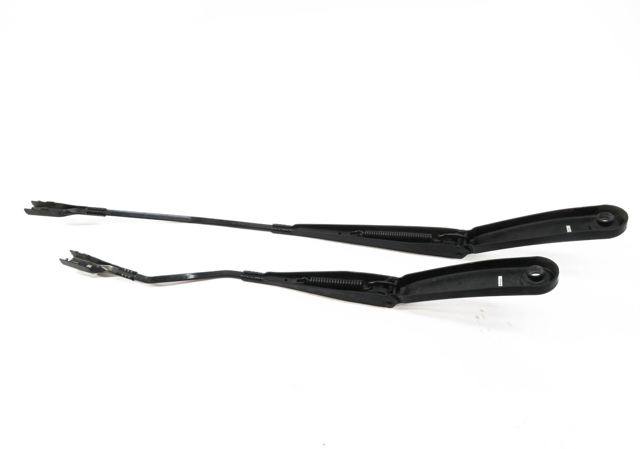 Thumbnail 3: 2016-2021 BMW X1 (F48) FRONT LEFT & RIGHT WINDSHIELD WIPER ARM SET-2