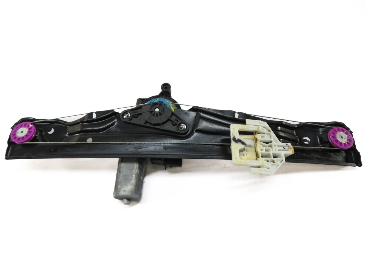 Thumbnail 3: 2016-2021 BMW X1 (F48) RIGHT REAR DOOR WINDOW REGULATOR w/ MOTOR