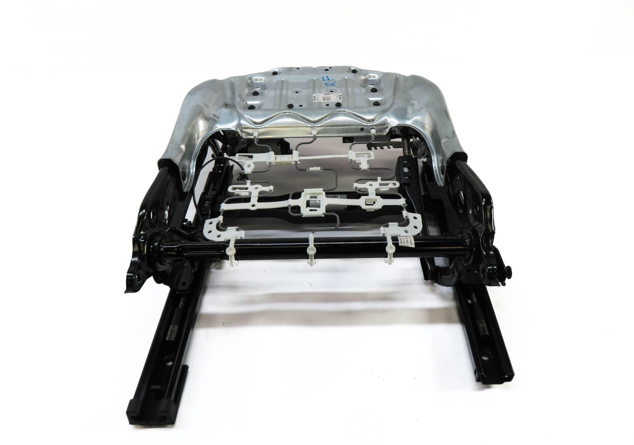 2016-2019 BMW X1 (F48) RIGHT FRONT PASSENGER SEAT TRACK w/ MOTORS (NON SPORT)