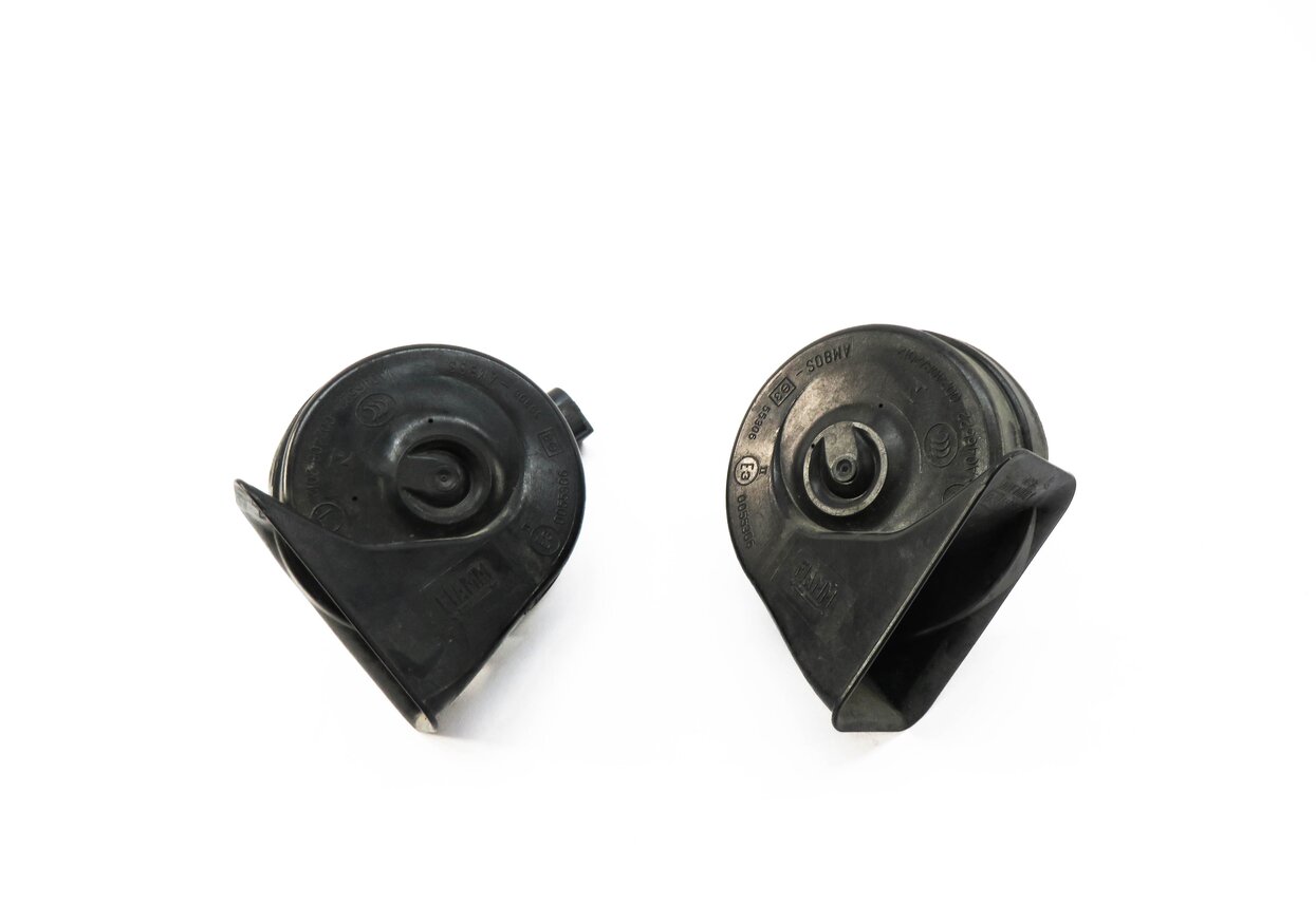 Thumbnail 2: 2016-2021 BMW X1 (F48) HIGH & LOW TONE SAFETY HORN SET-2
