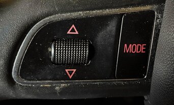 Thumbnail 2: 2011 AUDI Q5 (B8 8R) STEERING WHEEL SWITCH BUTTON SET-2