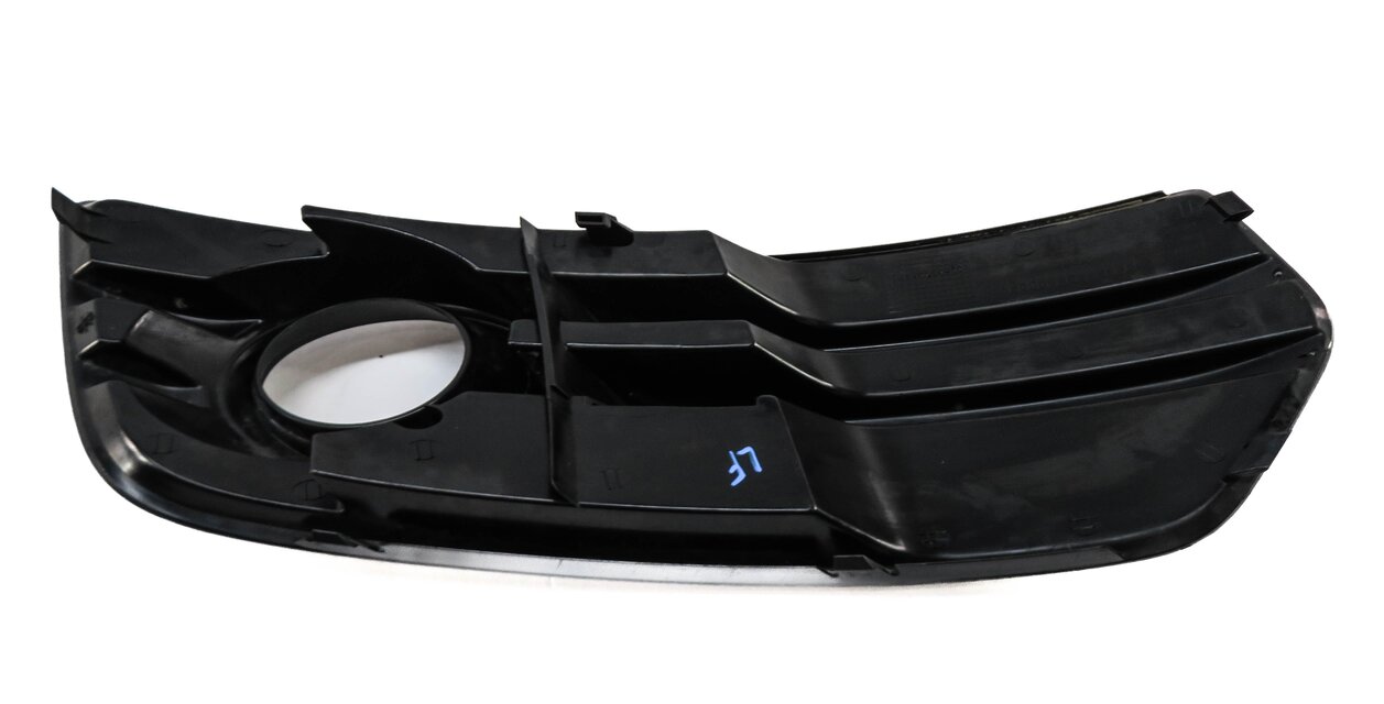 Thumbnail 4: 2009-2012 AUDI Q5 (B8 8R) LEFT FRONT DRIVER FOGLIGHT FOG LIGHT GRILLE TRIM