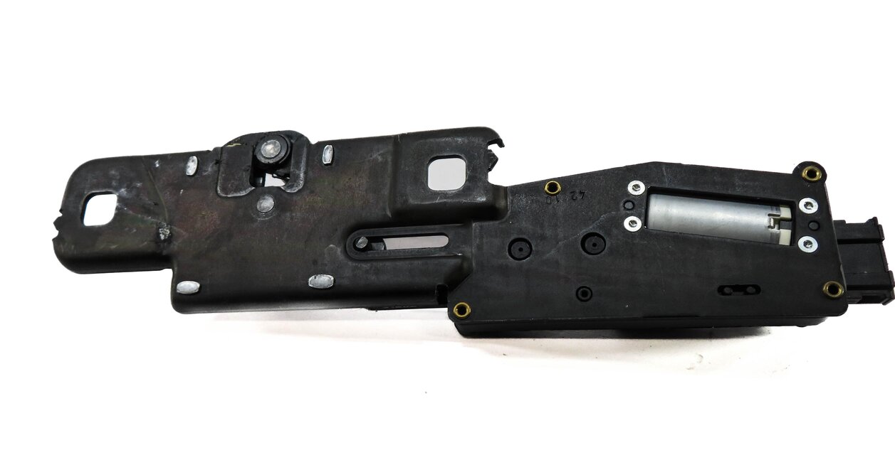 Thumbnail 2: 2011 AUDI Q5 (B8 8R) REAR TRUNK LOCK LATCH ACTUATOR STRIKER PLATE
