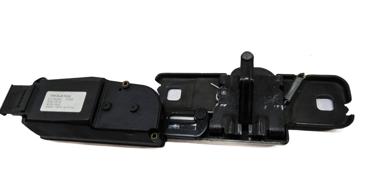 Thumbnail 3: 2011 AUDI Q5 (B8 8R) REAR TRUNK LOCK LATCH ACTUATOR STRIKER PLATE