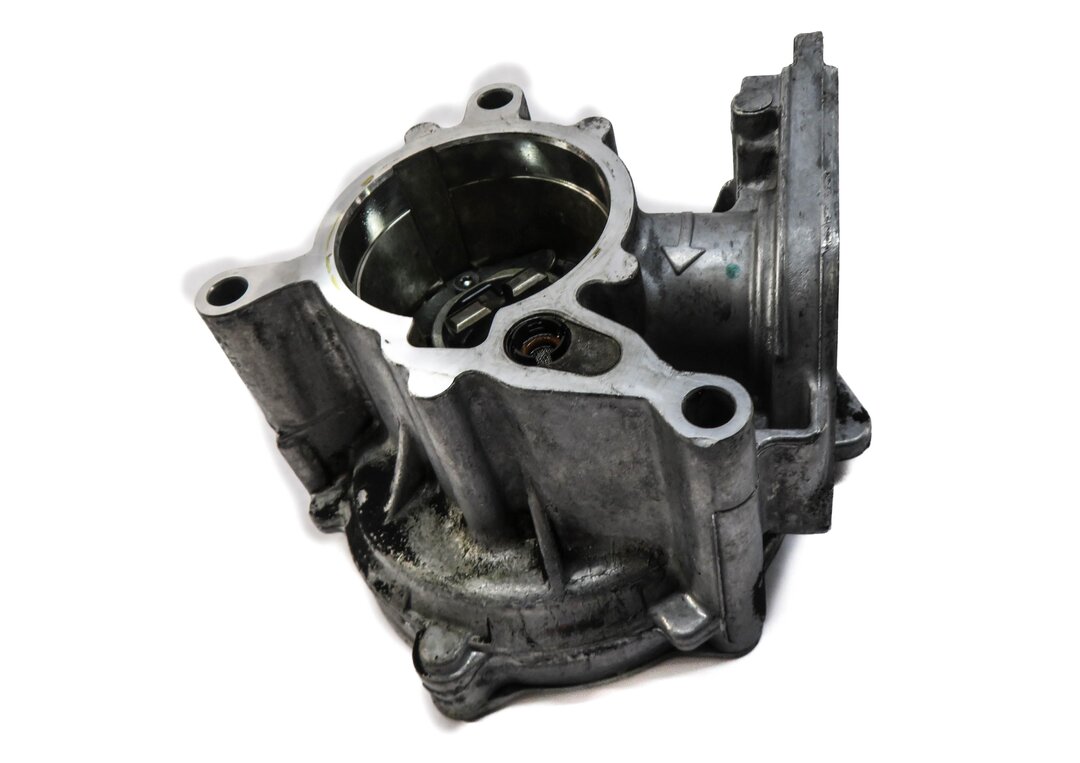 Thumbnail 3: 2011 AUDI Q5 (B8 8R) 2.0L CAEB TURBO ENGINE - BRAKE VACUUM PUMP