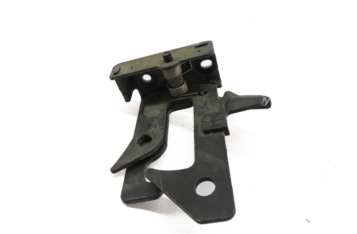 Thumbnail 4: 2012 MERCEDES GLK350 (X204) FRONT HOOD SAFETY LATCH STRIKER PLATE SET-3