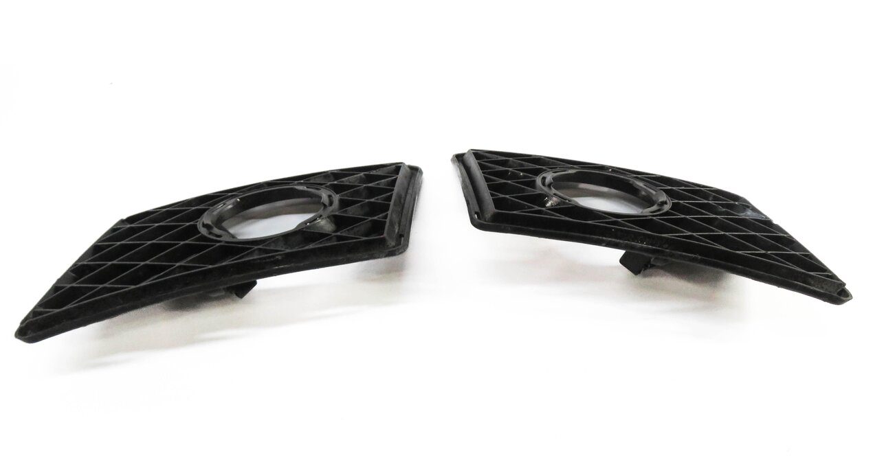 Thumbnail 3: 2012 MERCEDES GLK350 (X204) FRONT LEFT & RIGHT FOGLIGHT GRILLE TRIM SET-2