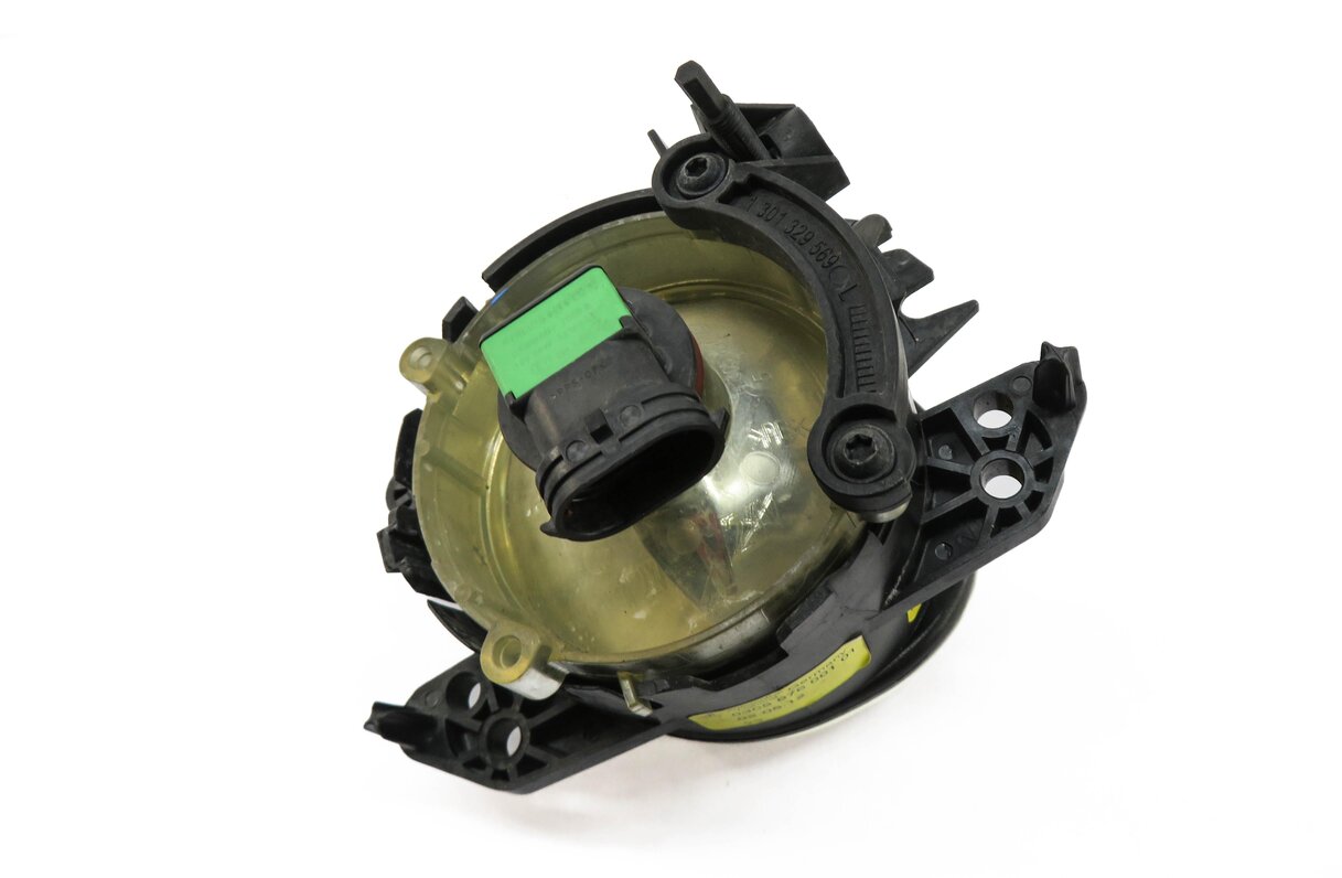 Thumbnail 3: 2006-2013 MERCEDES C300 C350 GL320 GL450 GL550 ML320 ML350 - LEFT FOGLIGHT LAMP