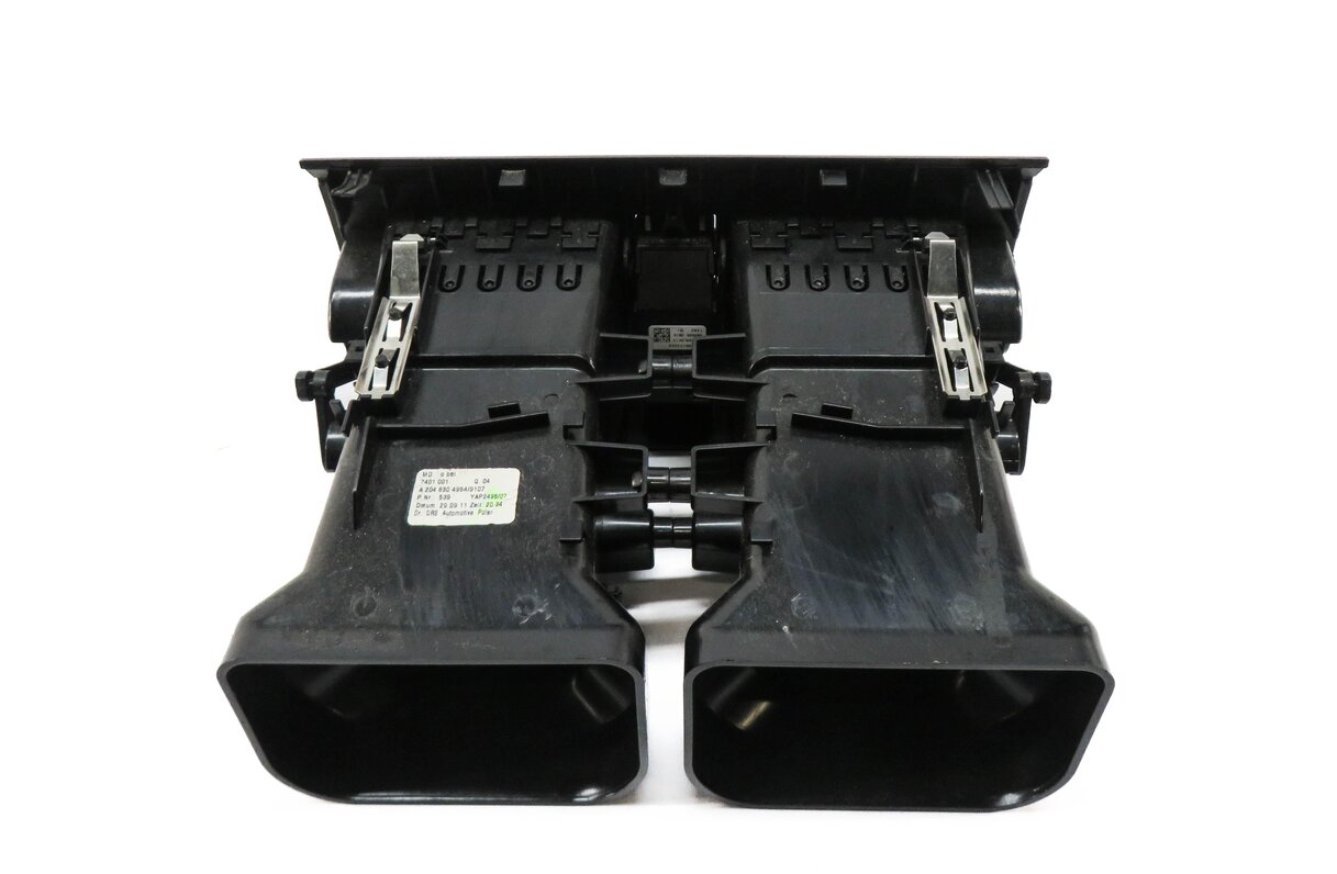 Thumbnail 4: 2012 MERCEDES GLK350 (X204) FRONT CENTER DASH HEATER A/C AIR VENT w/ HAZARD
