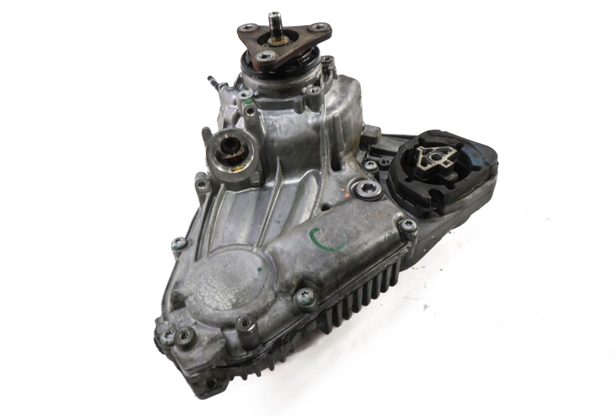 Thumbnail 2: 13-14 BMW X5 X6 (E70 E71) 3.0L N55 TURBO ENGINE - FRONT TRANSFER CASE w/o MOTOR