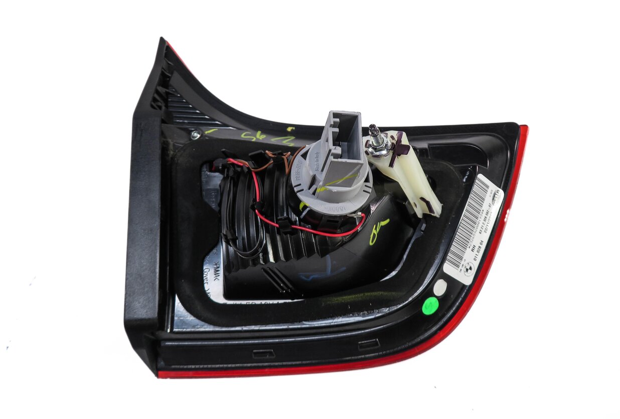 Thumbnail 5: 2013-2014 BMW X6 X6M (E71 E72) RIGHT PASSENGER INNER TAILLIGHT LIGHT LAMP