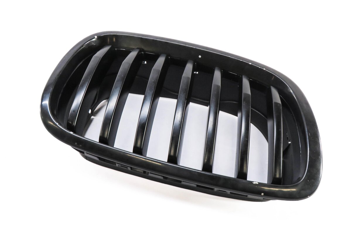 2013-2014 BMW X6 (E71) RIGHT FRONT PASSENGER HOOD VENT GRILLE TRIM (BLACK)