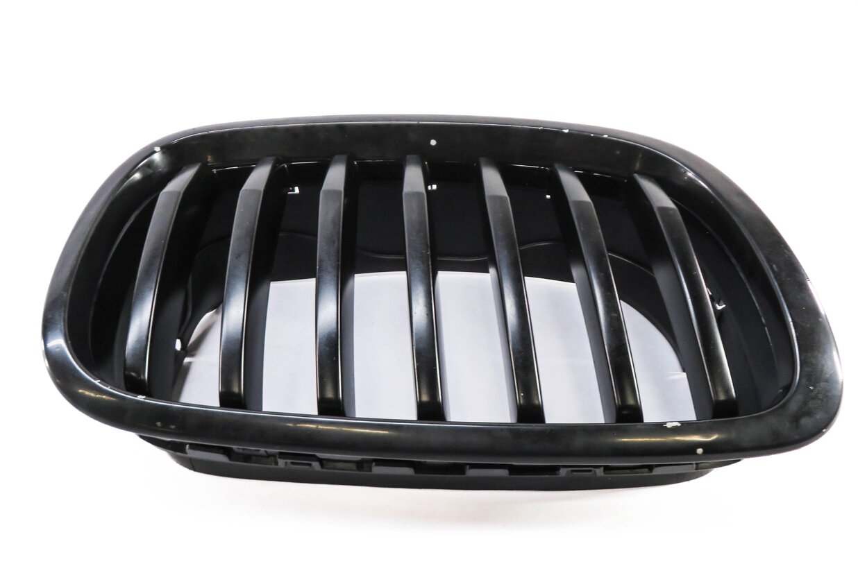 Thumbnail 2: 2013-2014 BMW X6 (E71) RIGHT FRONT PASSENGER HOOD VENT GRILLE TRIM (BLACK)