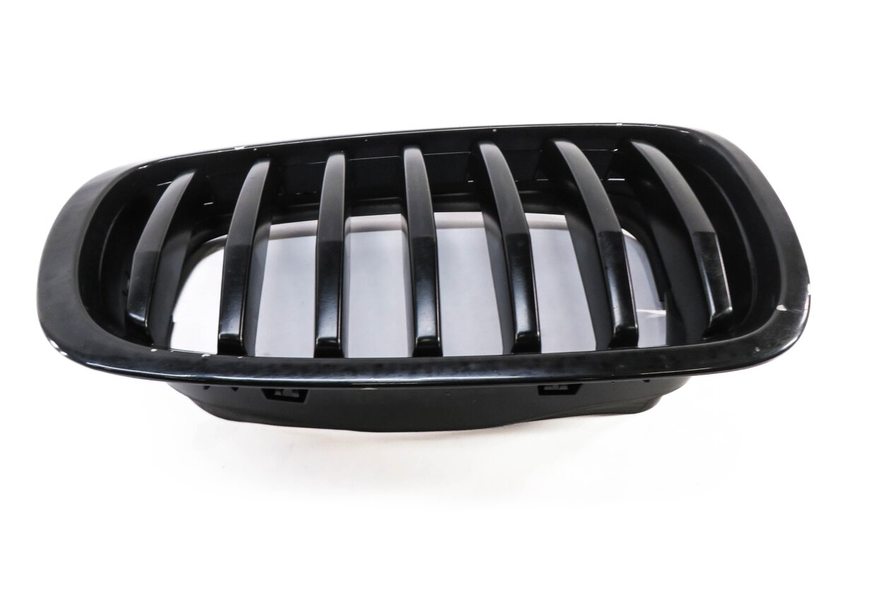 Thumbnail 3: 2013-2014 BMW X6 (E71) RIGHT FRONT PASSENGER HOOD VENT GRILLE TRIM (BLACK)