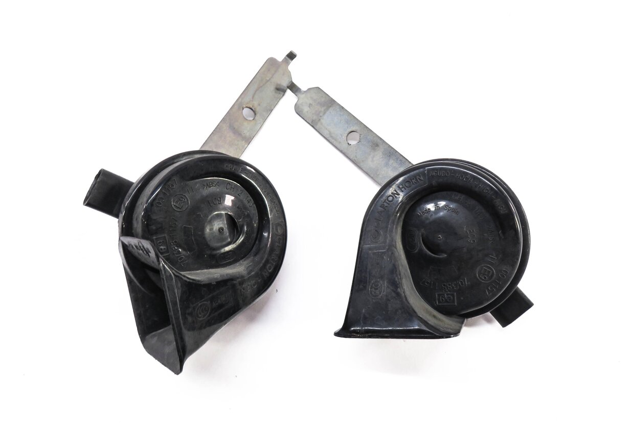 Thumbnail 2: 2010-2013 BMW X5 X6 (E70 E71) EMERGENCY HIGH & LOW TONE SAFETY HORN SET-2