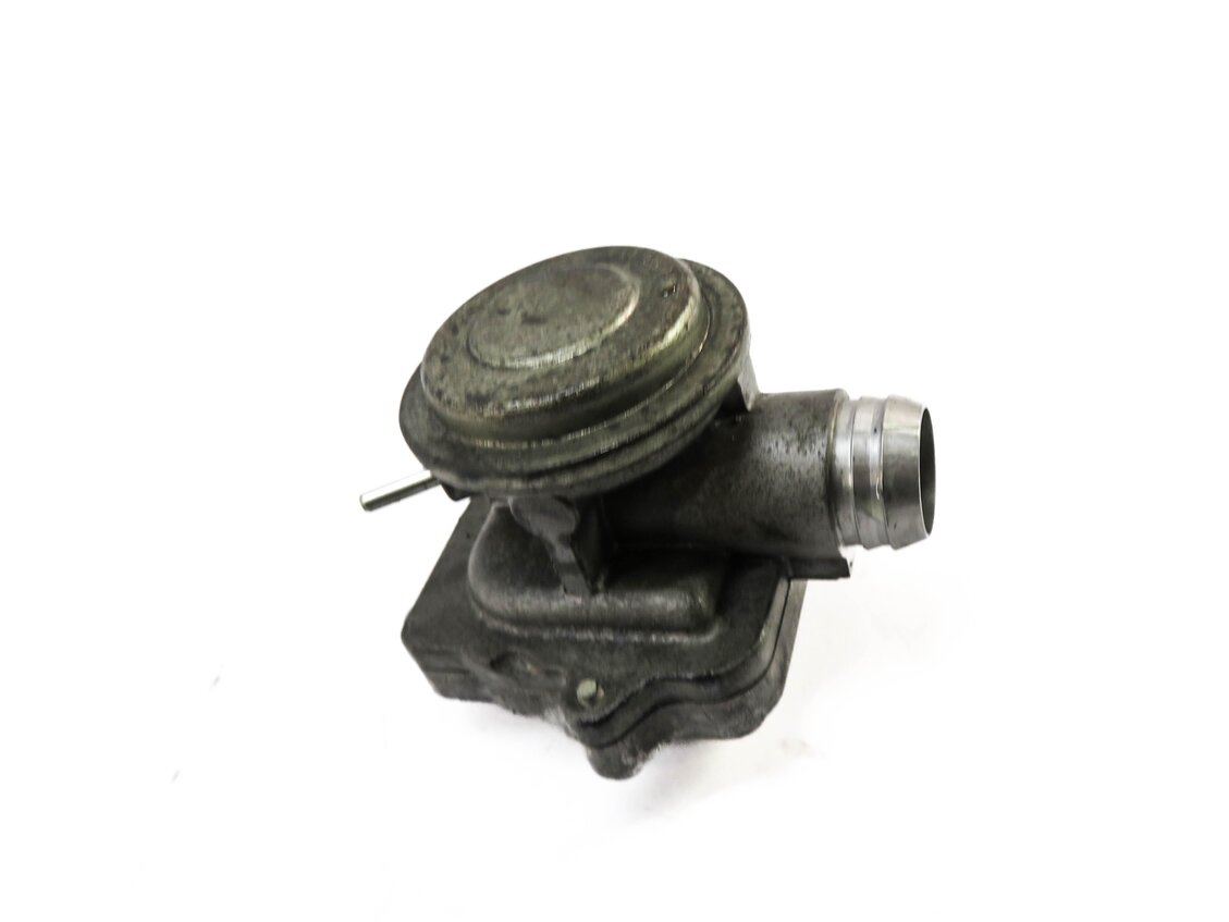 Thumbnail 2: 2008 MERCEDES GL450 (X164) 4.6L M273 ENGINE - LEFT AIR CHECK VALVE