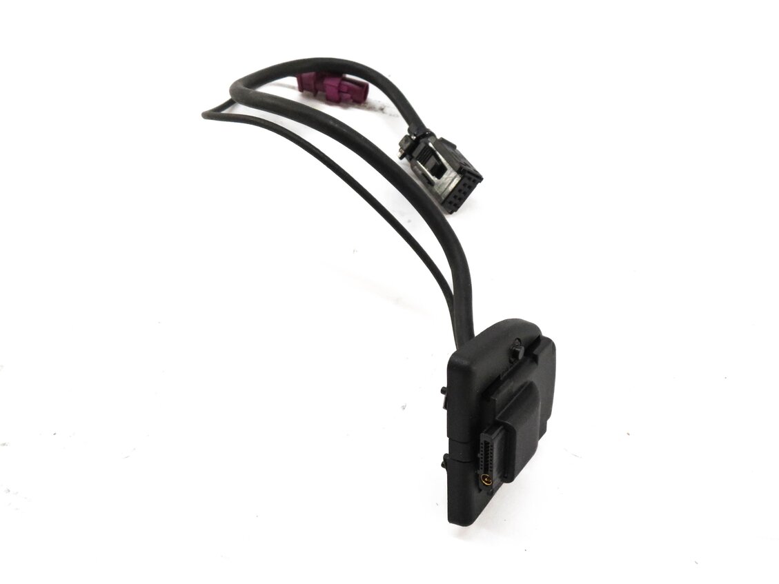 Thumbnail 1: 2008 MERCEDES GL450 (X164) FRONT CENTER CONSOLE BLUETOOTH CRADLE ADAPTER PLUG