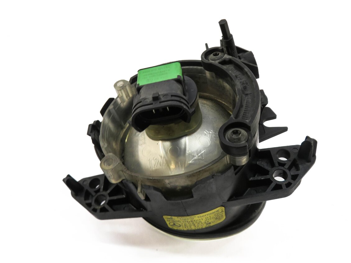 Thumbnail 4: 2006-2013 MERCEDES C300 C350 GL320 GL450 GL550 ML320 ML350 - LEFT FOGLIGHT LAMP