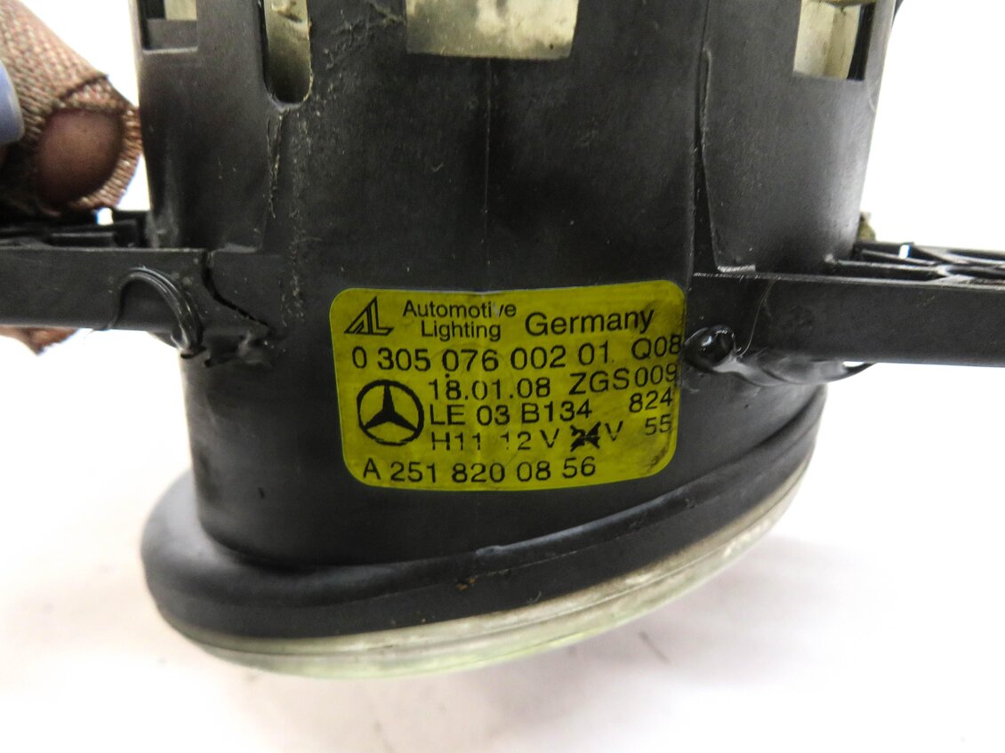 Thumbnail 5: 2006-2013 MERCEDES C300 C350 GL320 GL450 GL550 ML320 ML350 - RIGHT FOGLIGHT LAMP