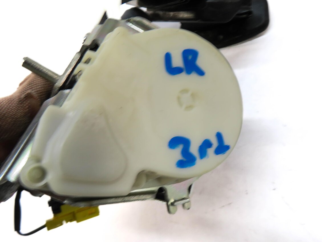 Thumbnail 4: 2008 MERCEDES GL450 (X164) REAR 3rd ROW SEAT - LEFT SEATBELT RETRACTOR (BLACK)
