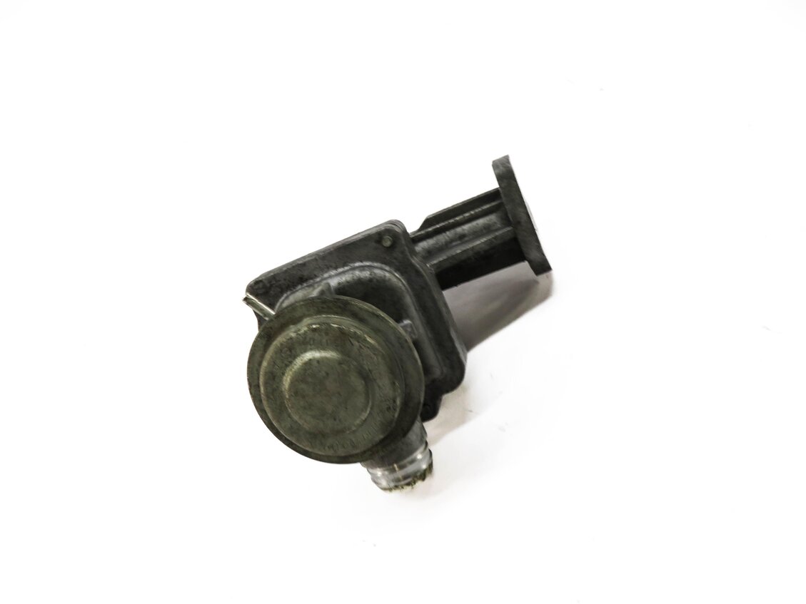 Thumbnail 1: 2008 MERCEDES GL450 (X164) 4.6L M273 ENGINE - RIGHT AIR CHECK VALVE
