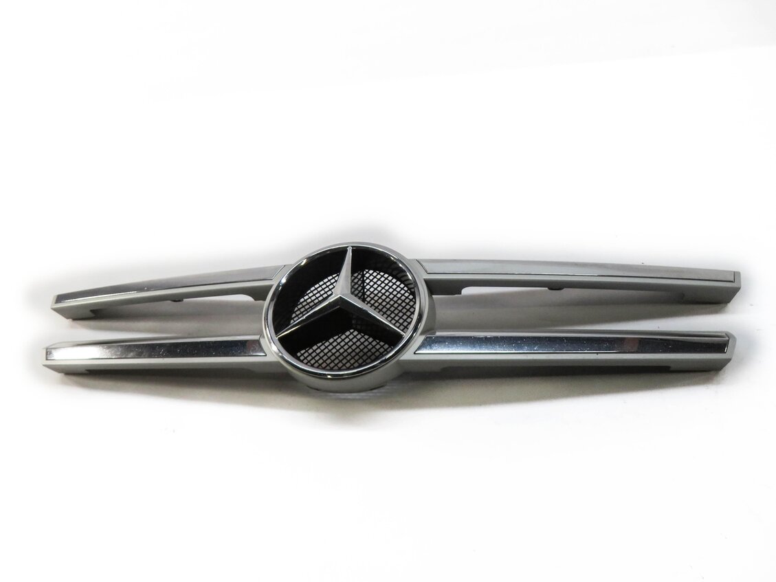 Thumbnail 3: 2007-2009 MERCEDES BENZ GL320 GL450 (X164) FRONT UPPER CENTER BUMPER GRILLE TRIM