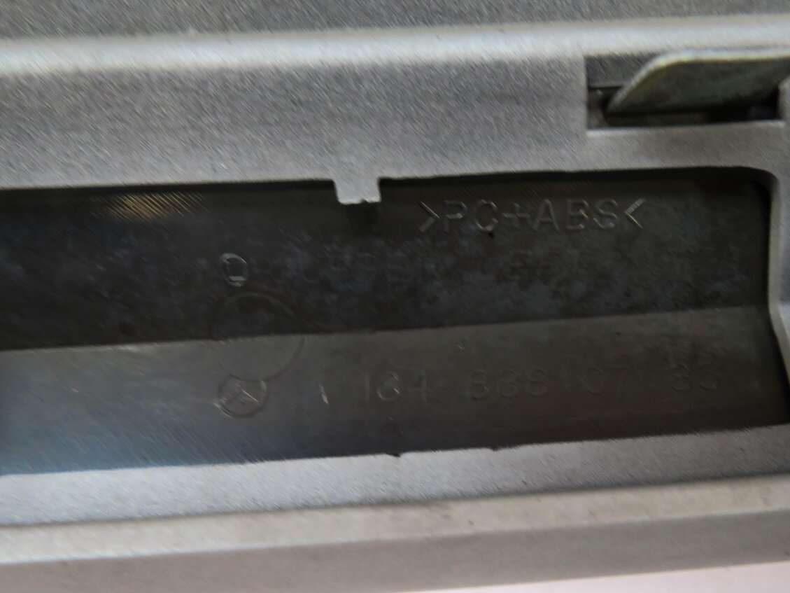Thumbnail 9: 2007-2009 MERCEDES BENZ GL320 GL450 (X164) FRONT UPPER CENTER BUMPER GRILLE TRIM