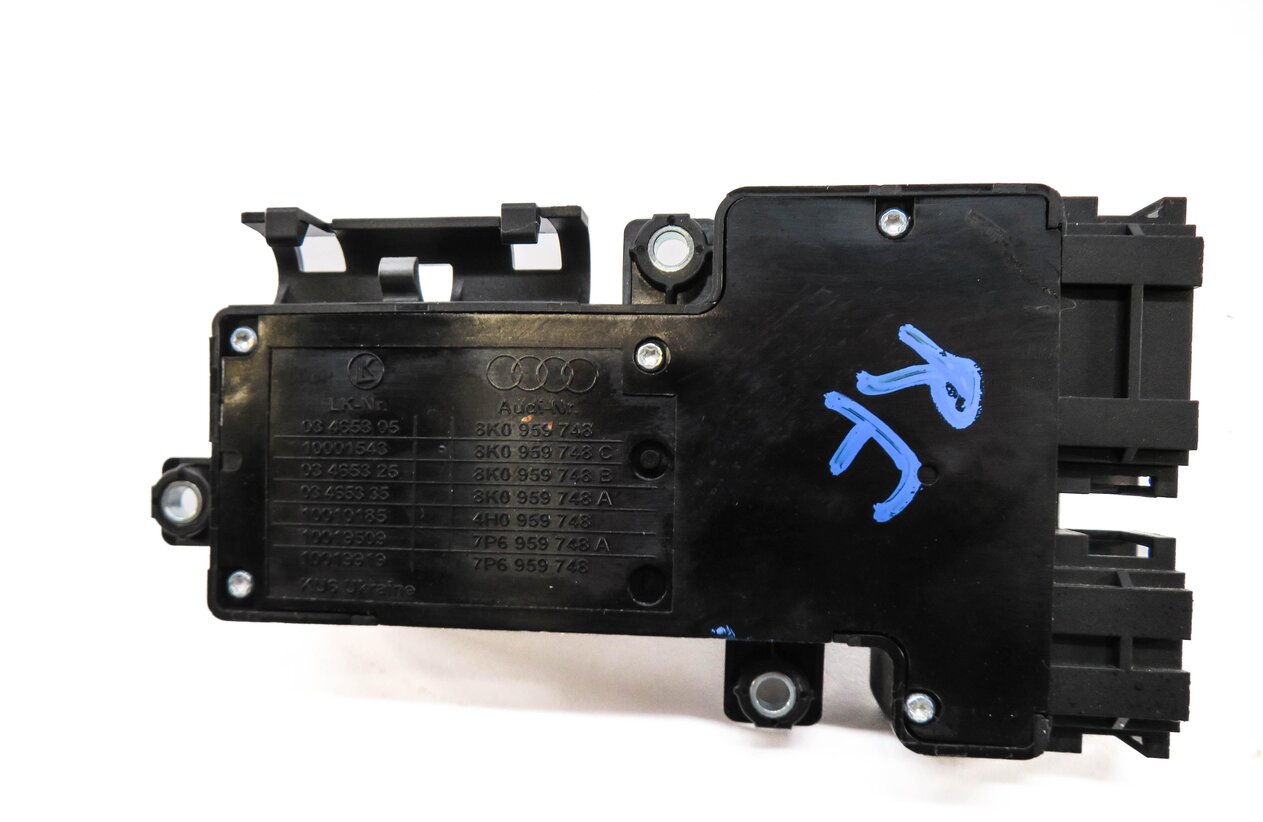 Thumbnail 6: 2014 AUDI S4 (B8 8K) RIGHT FRONT PASSENGER SEAT ADJUSTMENT SWITCH BUTTON