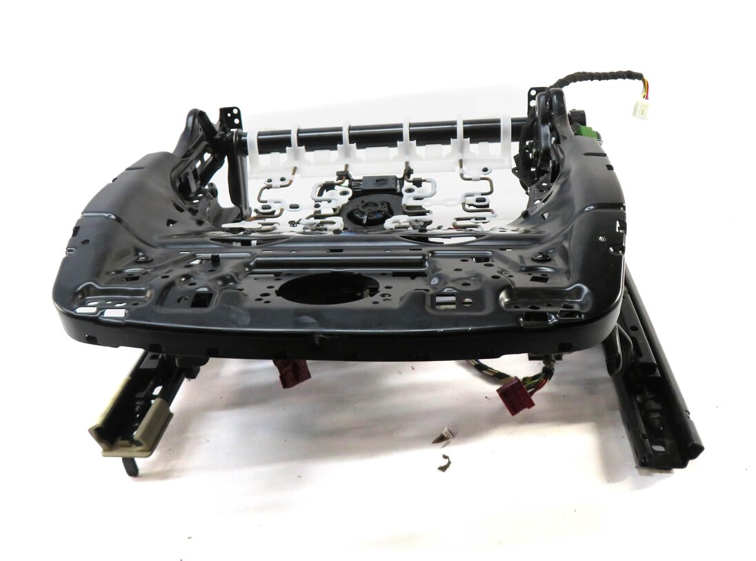 Thumbnail 2: 2017-2020 AUDI Q7 (4M) LEFT FRONT DRIVER SEAT TRACK w/ MOTORS (VENTED / MEMORY)