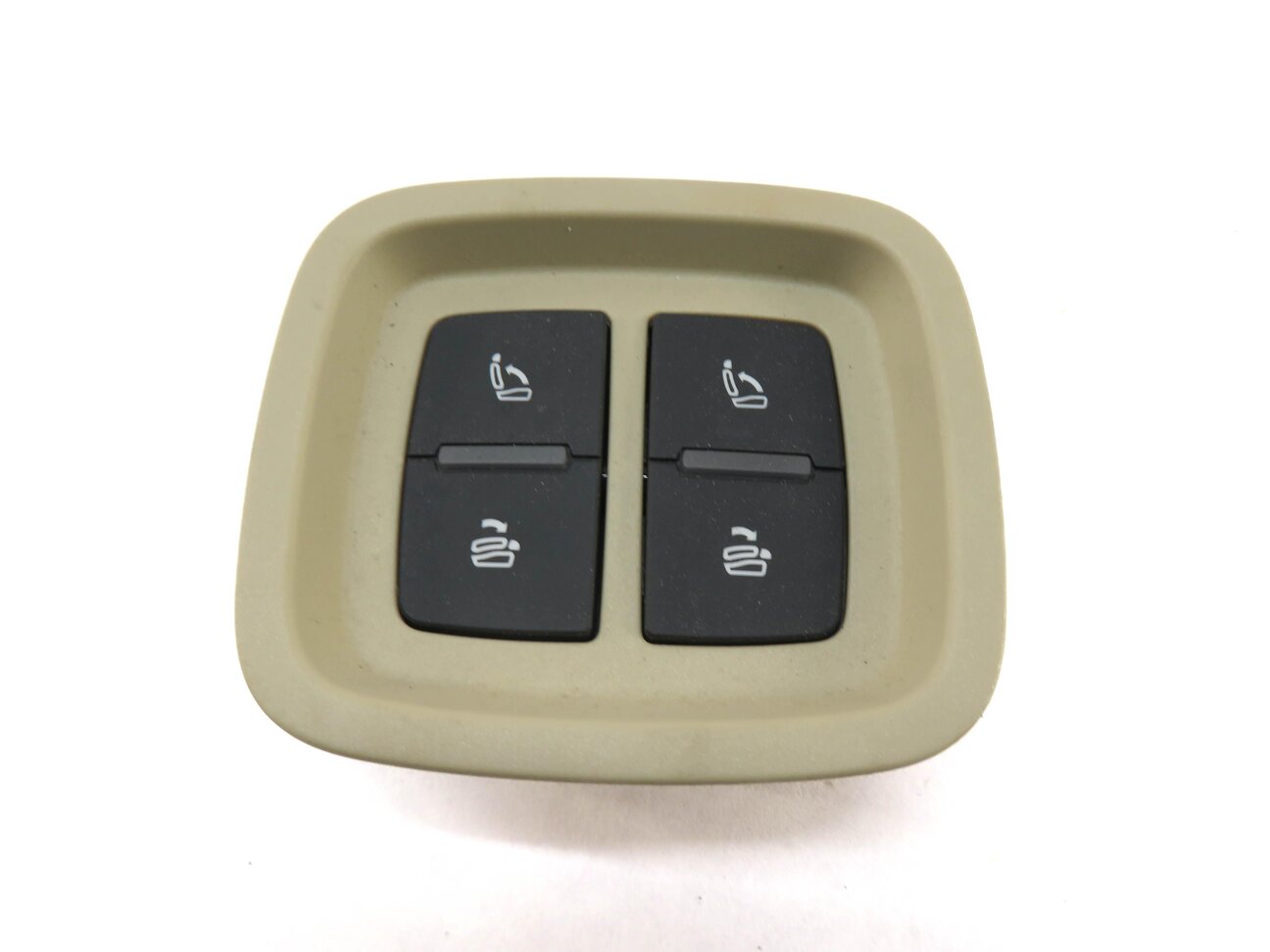 Thumbnail 2: 2017 AUDI Q7 (4M) REAR 3rd THIRD ROW SEAT ADJUSTMENT SWITCH (BEIGE)