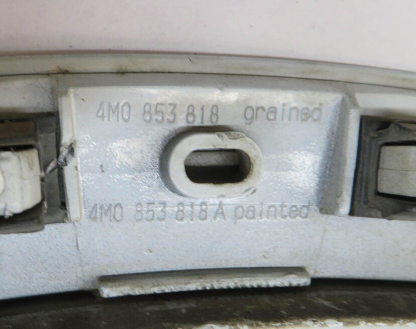 Thumbnail 5: 2017 AUDI Q7 (4M) RIGHT PASSENGER REAR WHEEL WELL TRIM MOULDING (GLACIER WHITE)