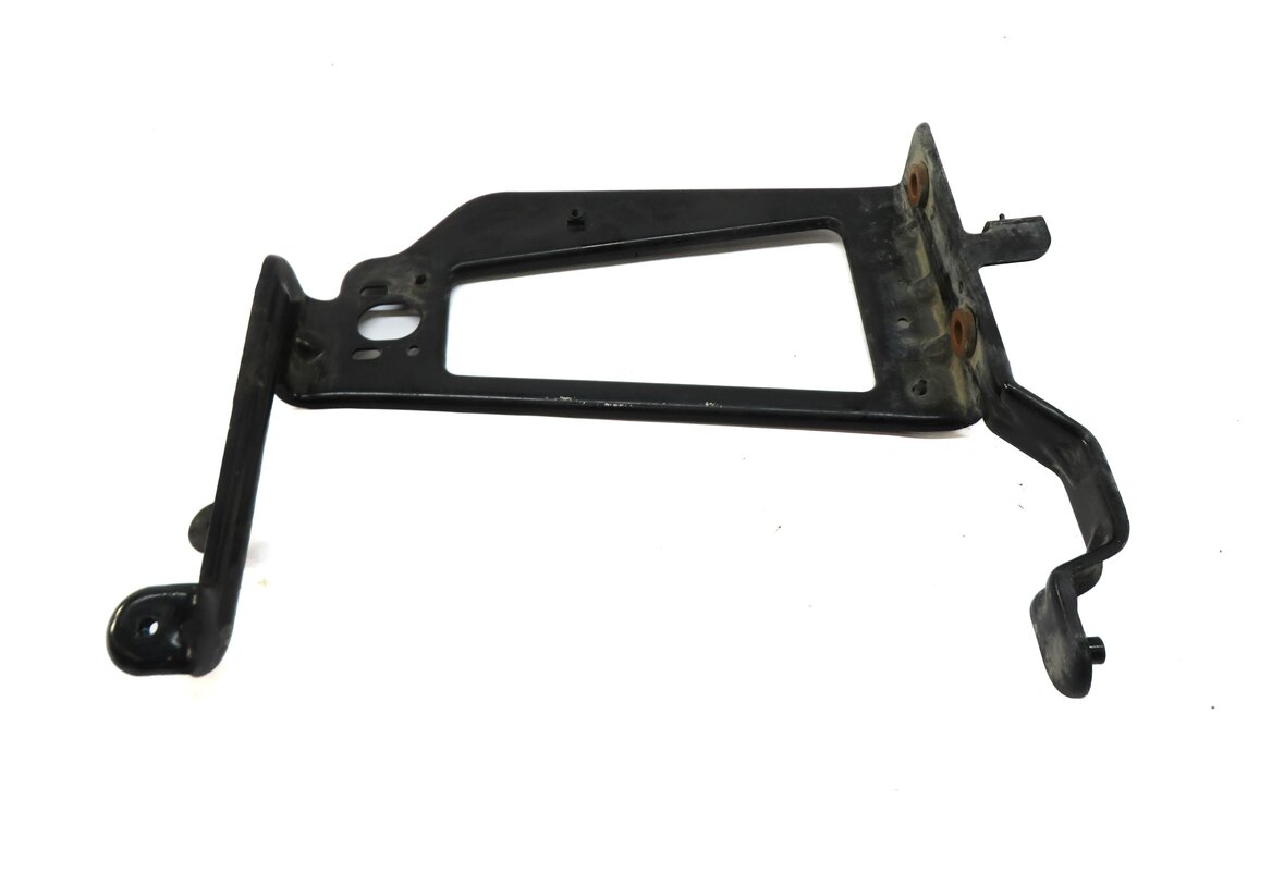 Thumbnail 2: 2017 AUDI Q7 (4M) LEFT RADIATOR CORE SUPPORT MOUNT BRACKET