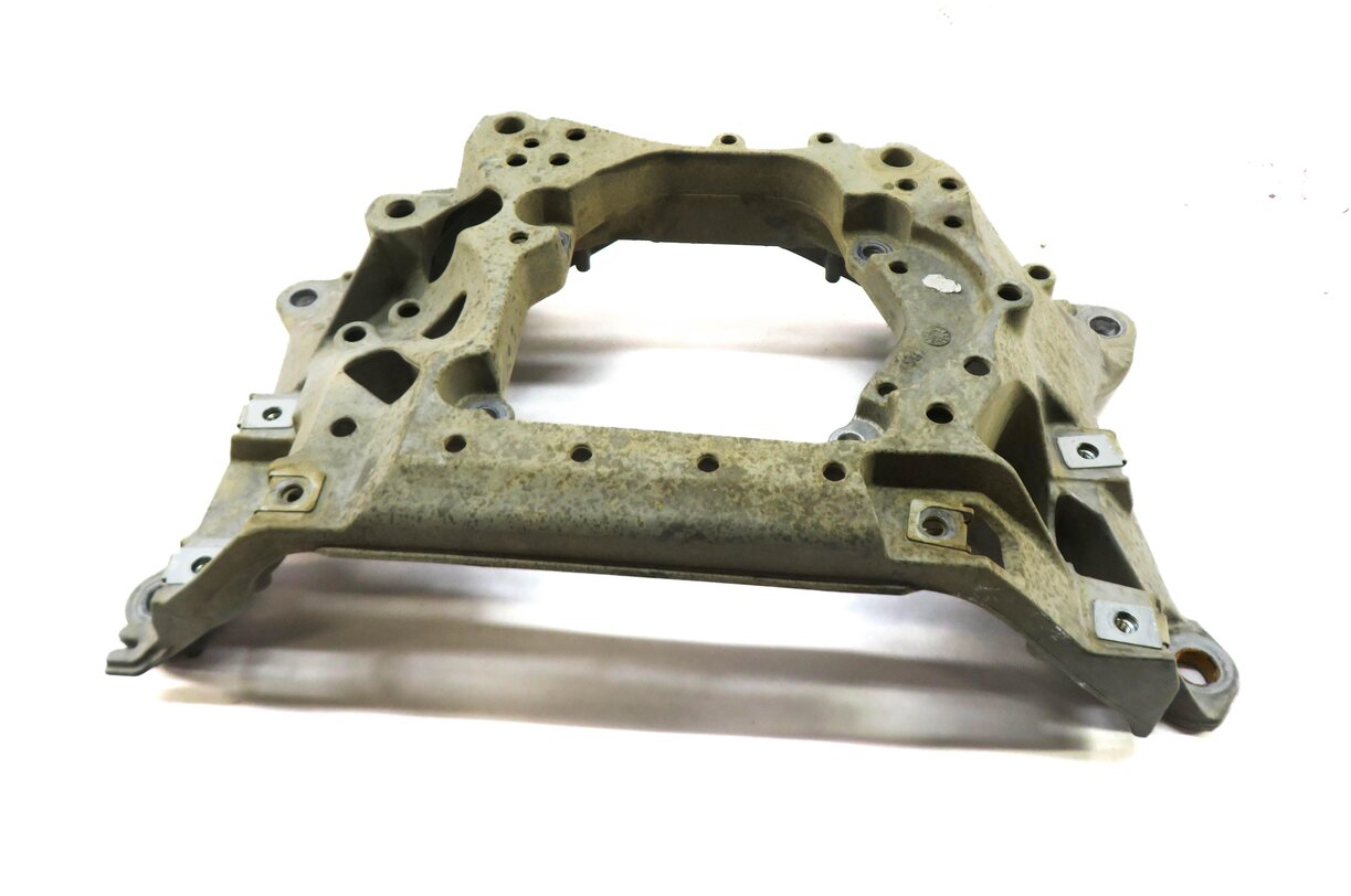 Thumbnail 2: 2017 AUDI Q7 (4M) TRANSMISSION CROSSMEMBER SUPPORT MOUNT BRACKET