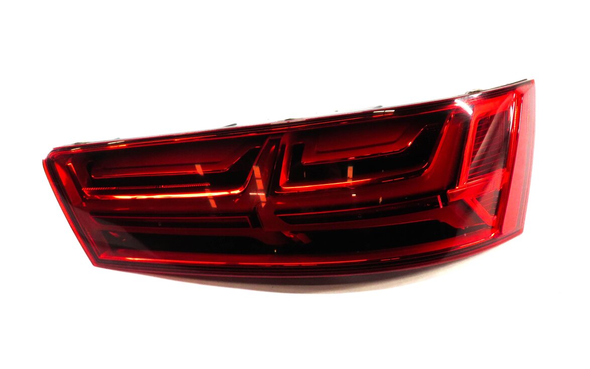 2017-2019 AUDI Q7 (4M) RIGHT PASSENGER REAR TAILLIGHT BRAKE LIGHT LAMP