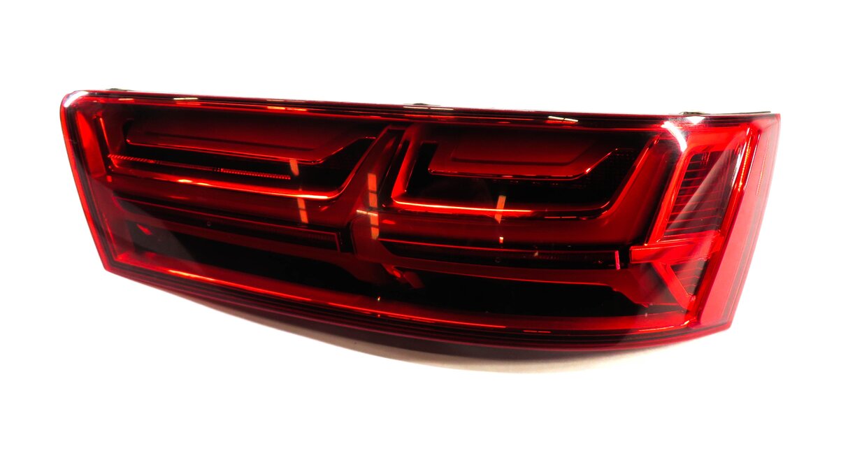 Thumbnail 2: 2017-2019 AUDI Q7 (4M) RIGHT PASSENGER REAR TAILLIGHT BRAKE LIGHT LAMP