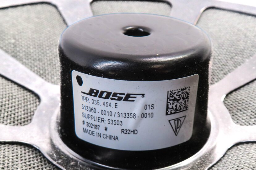 Thumbnail 12: 2011 PORSCHE CAYENNE (958) STEREO BOSE AUDIO SUB SUBWOOFER TWEETER SPEAKER SET
