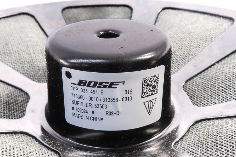 Thumbnail 13: 2011 PORSCHE CAYENNE (958) STEREO BOSE AUDIO SUB SUBWOOFER TWEETER SPEAKER SET