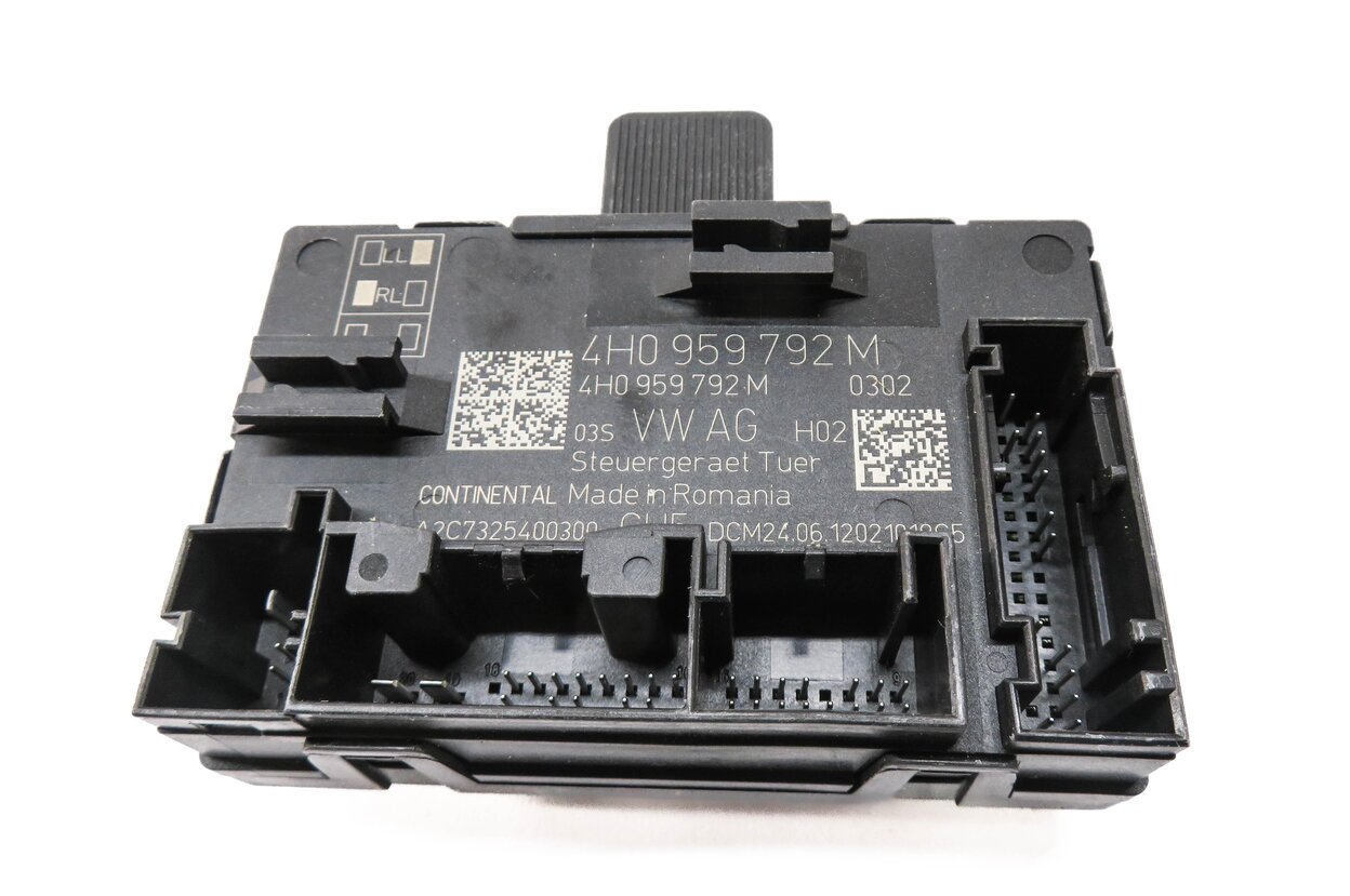 Thumbnail 2: 2013 PORSCHE CAYENNE (958) RIGHT FRONT PASSENGER DOOR CONTROL MODULE