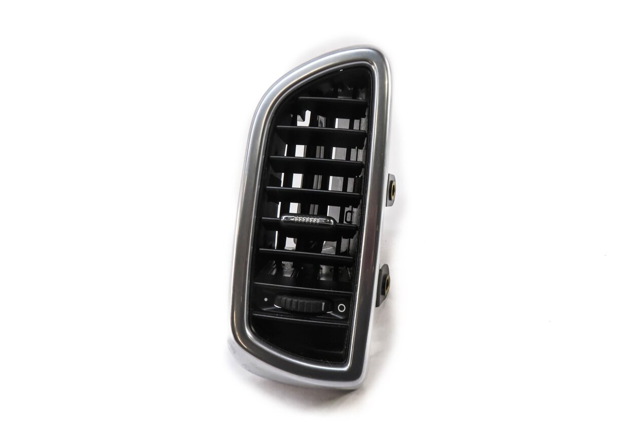 Thumbnail 2: 2011 PORSCHE CAYENNE (958) RIGHT PASSENGER OUTER DASH HEATER A/C AIR VENT