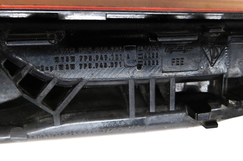 Thumbnail 4: 2013 PORSCHE CAYENNE (958) LEFT FRONT DRIVER SIGNAL MARKER LIGHT LAMP HOUSING