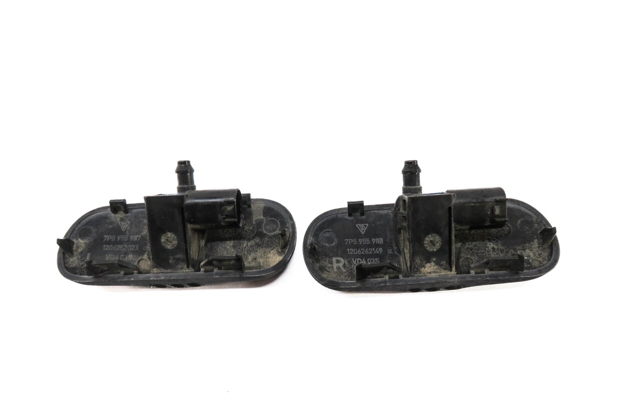 Thumbnail 4: 2013 PORSCHE CAYENNE (958) WINDSHIELD WIPER SQUIRTER NOZZLE SET-2