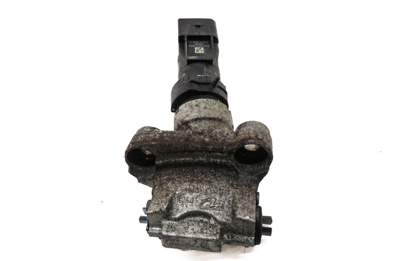 Thumbnail 7: 2013 PORSCHE CAYENNE (958) RIGHT PASSENGER REAR PARKING BRAKE ACTUATOR MOTOR